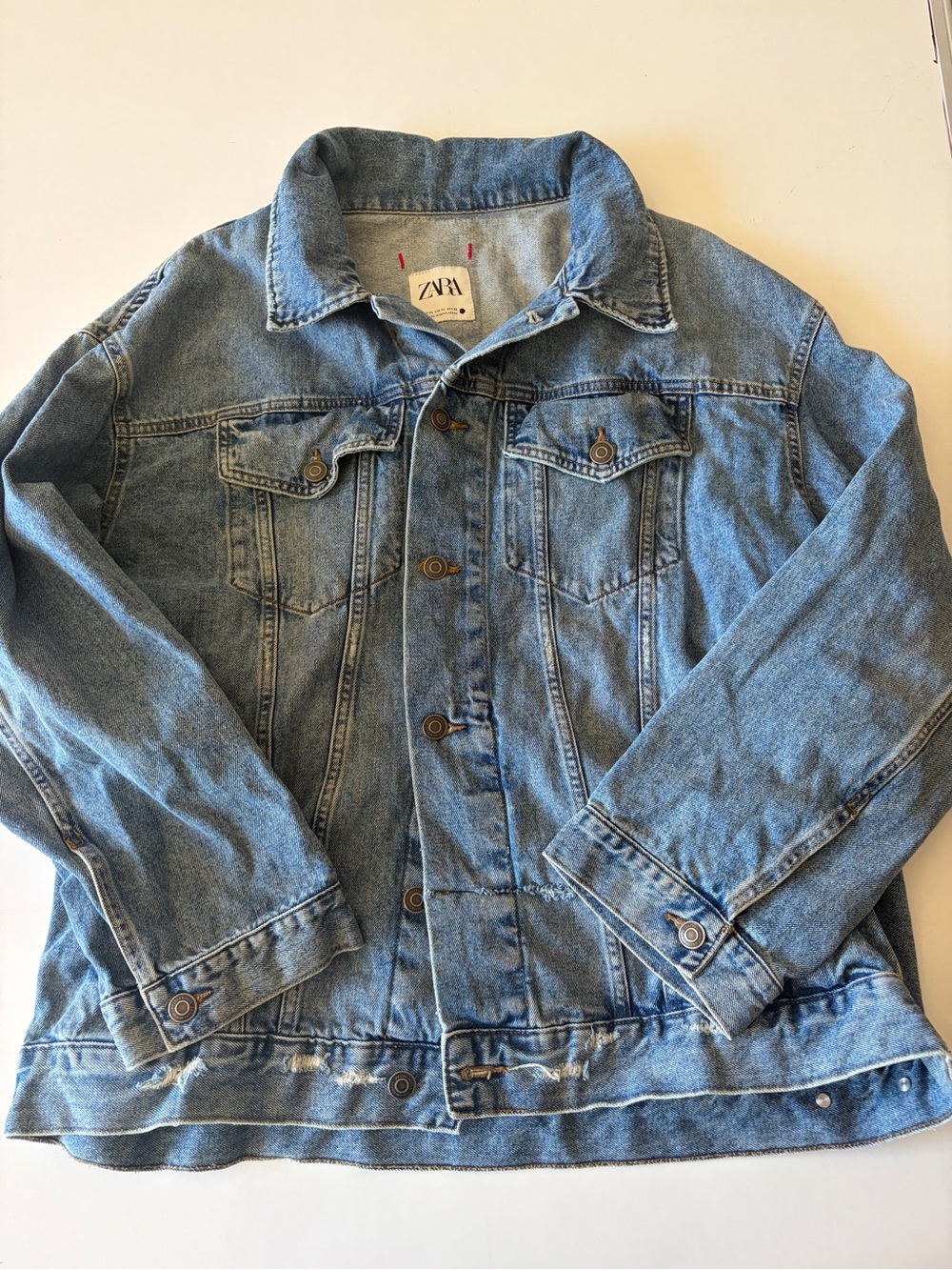 Zara women’s denim Jacket Size XL Blue Distressed Button Front patches/sewn up